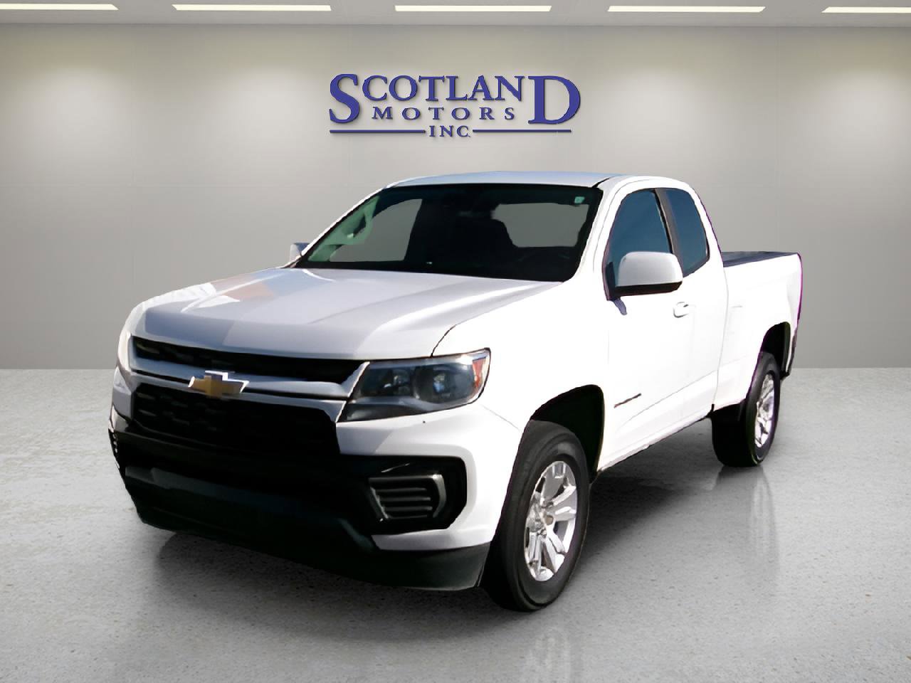 Used 2022 Chevrolet Colorado LT w/ Fleet Safety Package RWD image 2