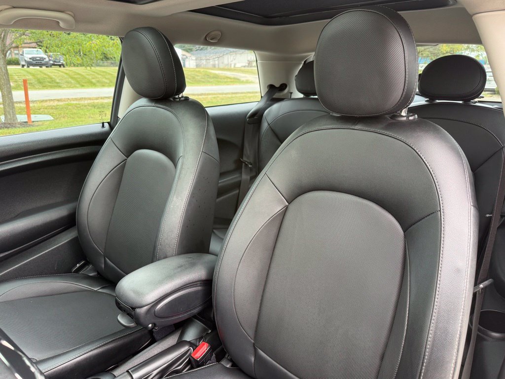 Used 2018 MINI Cooper 2-Door Hardtop FWD image 10