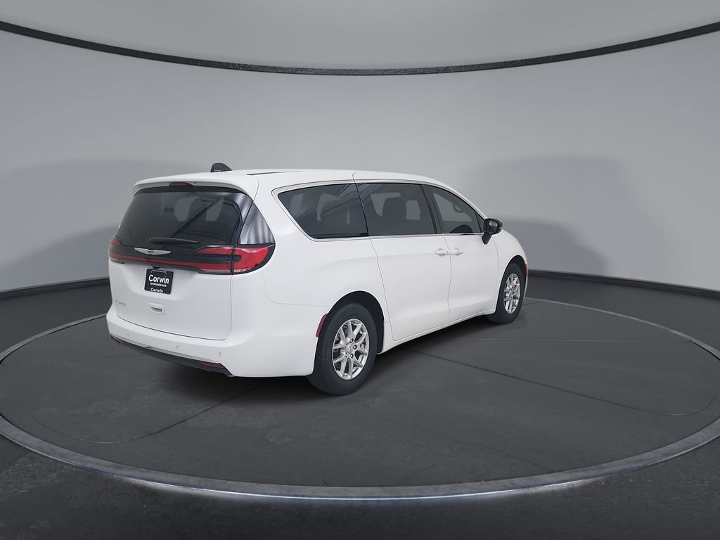 New 2026 Chrysler Pacifica Select FWD image 8