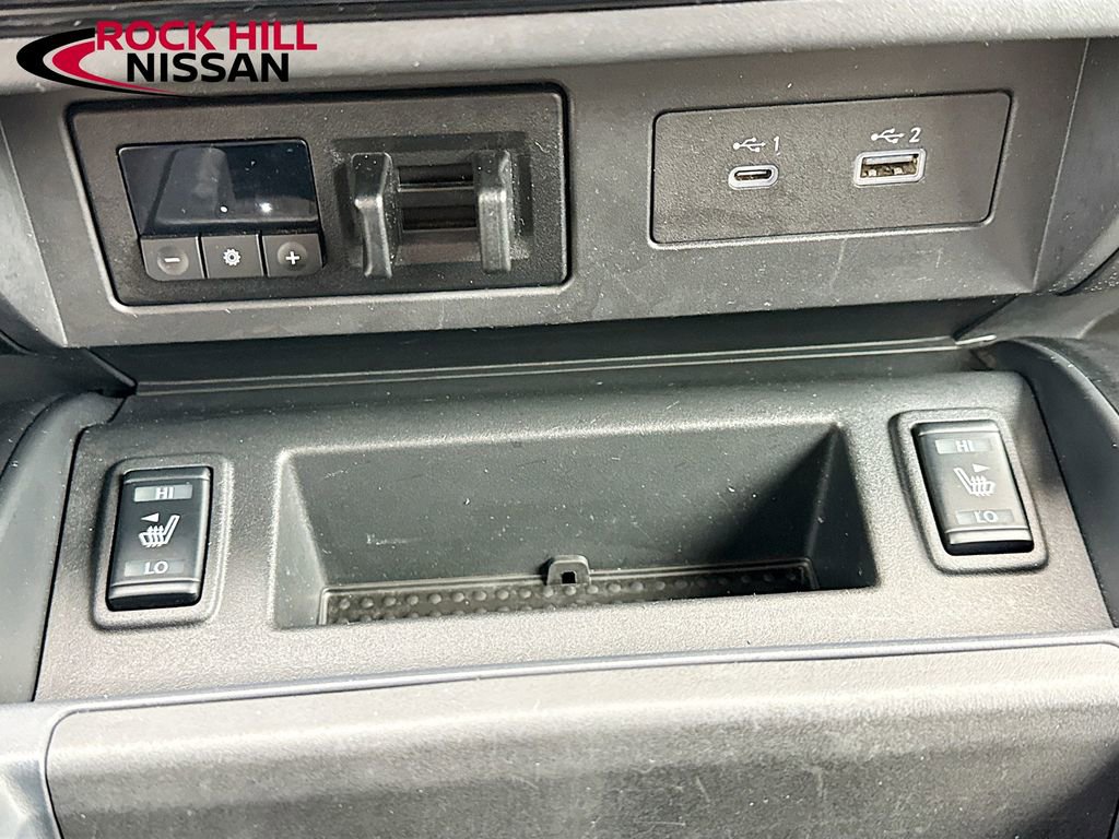 Used 2021 Nissan Titan PRO-4X w/ Pro-4x Convenience Package image 23