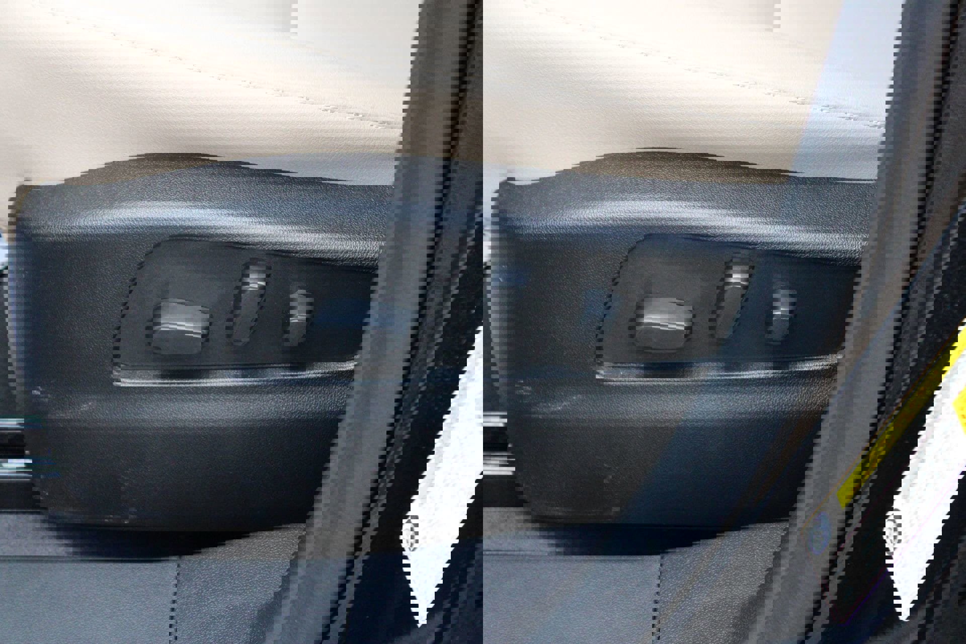 Used 2024 Cadillac XT4 Luxury image 13