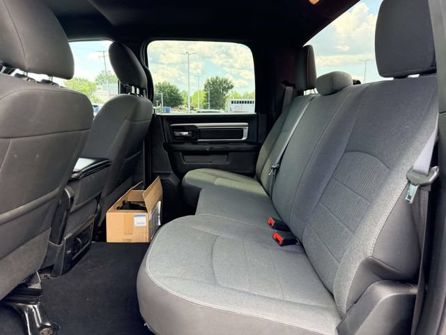 Used 2024 RAM 1500 Warlock AWD/4WD image 13