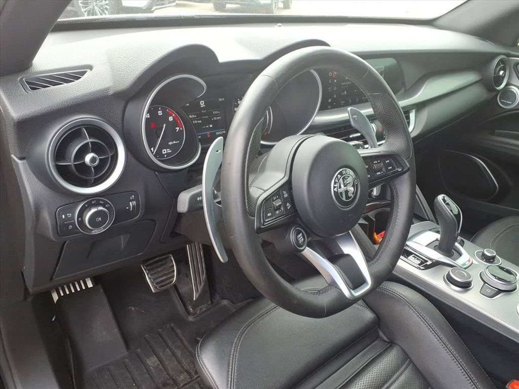 Used 2020 Alfa Romeo Stelvio Ti Sport w/ Quick Order Package 22S Sport AWD/4WD image 16