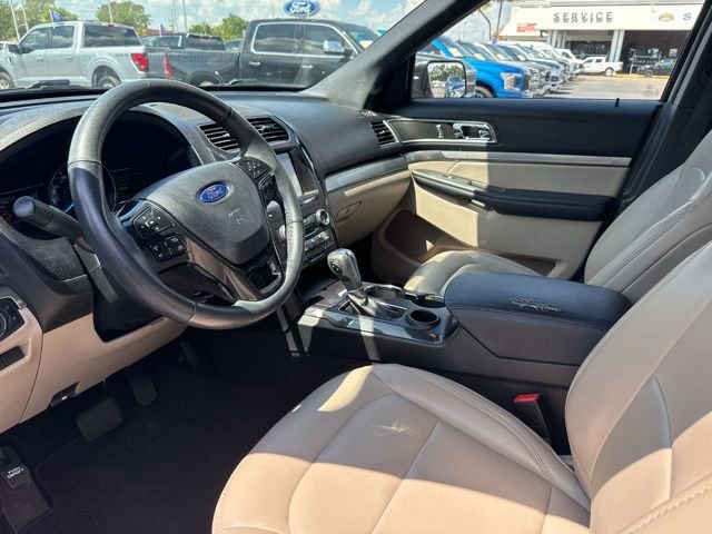 Used 2019 Ford Explorer XLT w/ Equipment Group 202A FWD image 8