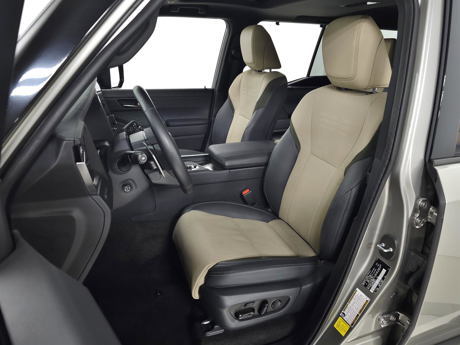 Used 2025 Lexus GX 550 AWD/4WD image 19