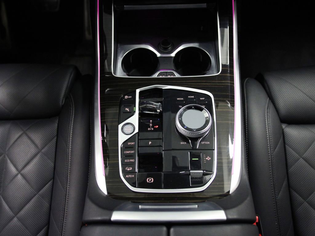 Used 2023 BMW X7 xDrive40i w/ Executive Package image 16