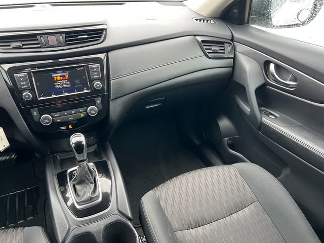 Used 2020 Nissan Rogue SV image 28