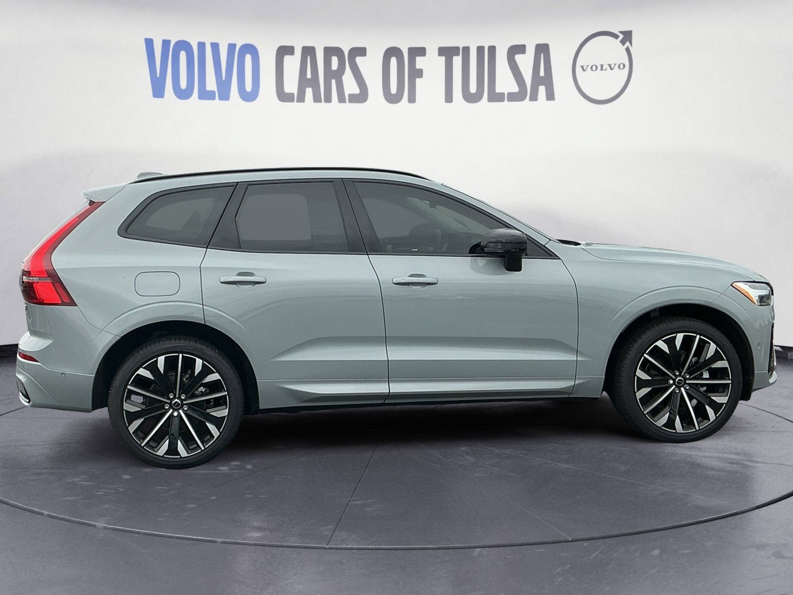 New 2026 Volvo XC60 B5 Ultra w/ Protection Package Premier AWD/4WD image 6