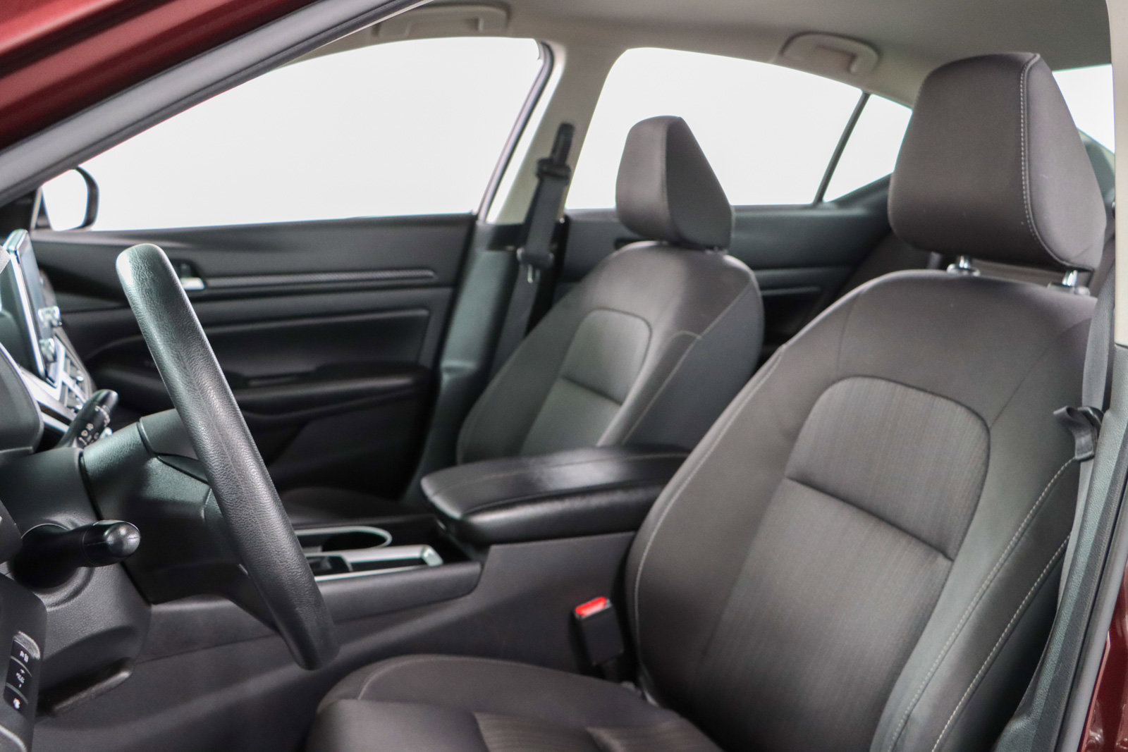 Used 2024 Nissan Altima 2.5 SV image 23