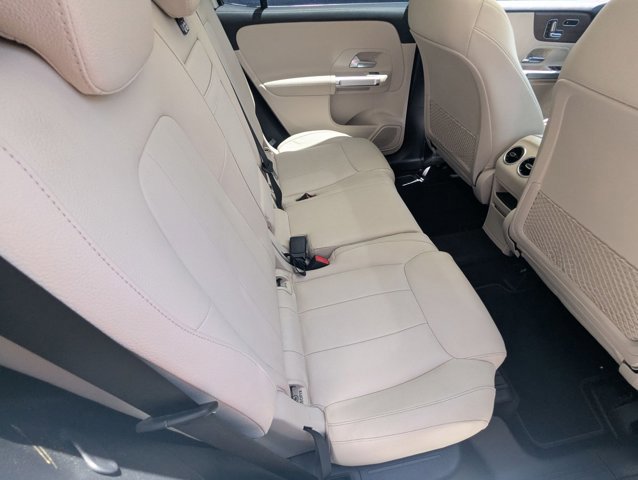 Used 2023 Mercedes-Benz GLB 250 4MATIC image 18