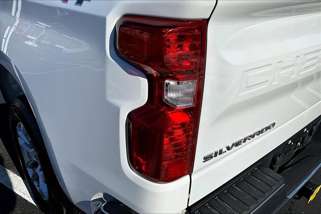 Used 2022 Chevrolet Silverado 1500 LT image 24