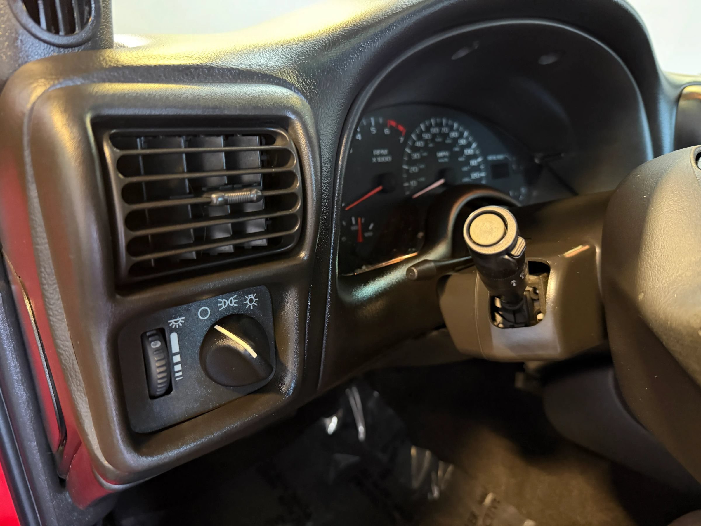 Used 2001 Chevrolet Camaro LT w/ Preferred Equipment Group 1 RWD image 9