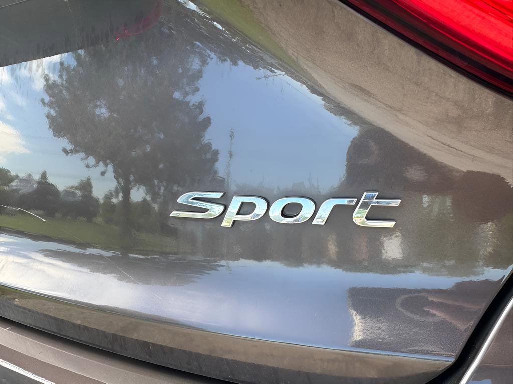 Used 2016 Hyundai Sonata Sport w/ Option Group 1V FWD image 9