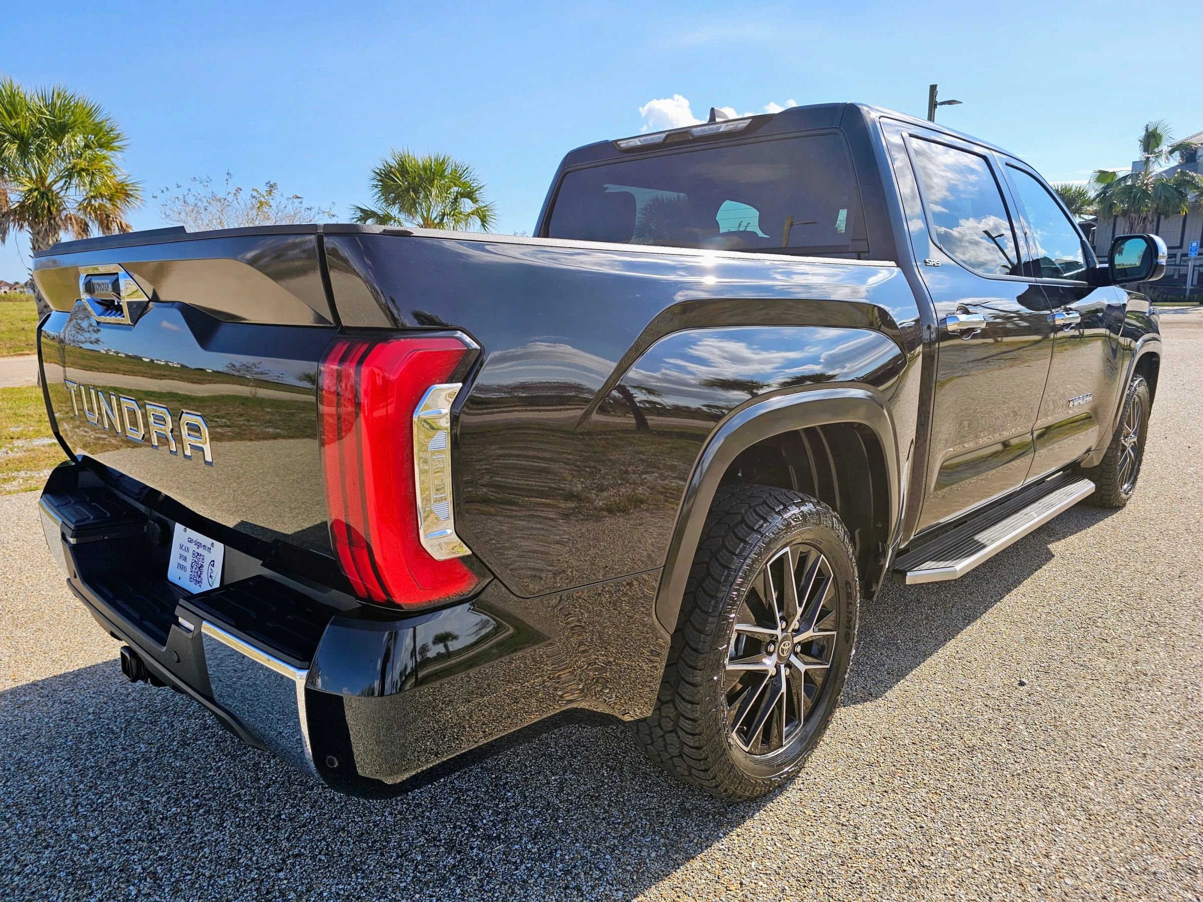 Used 2025 Toyota Tundra SR5 w/ SR5 Premium Package image 7