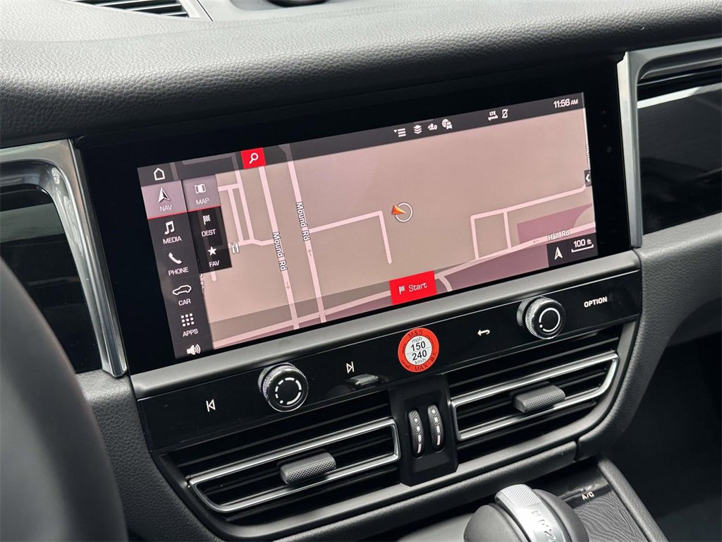 New 2026 Porsche Macan image 23