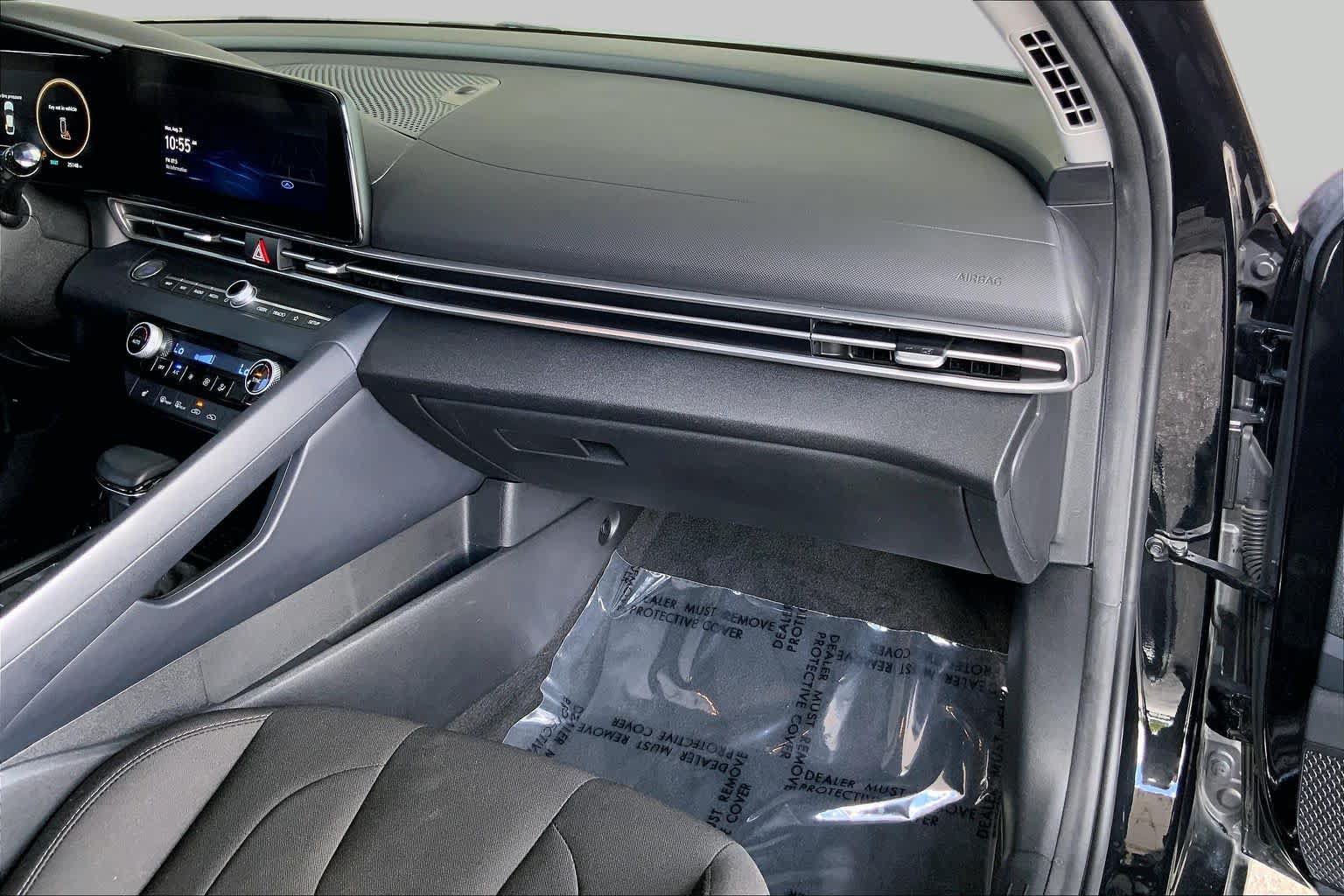 Used 2023 Hyundai Elantra SEL w/ Convenience Package FWD image 19