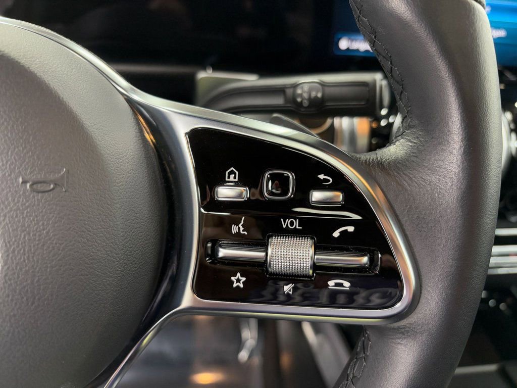 Used 2023 Mercedes-Benz EQB 300 4MATIC w/ Pinnacle Package image 13