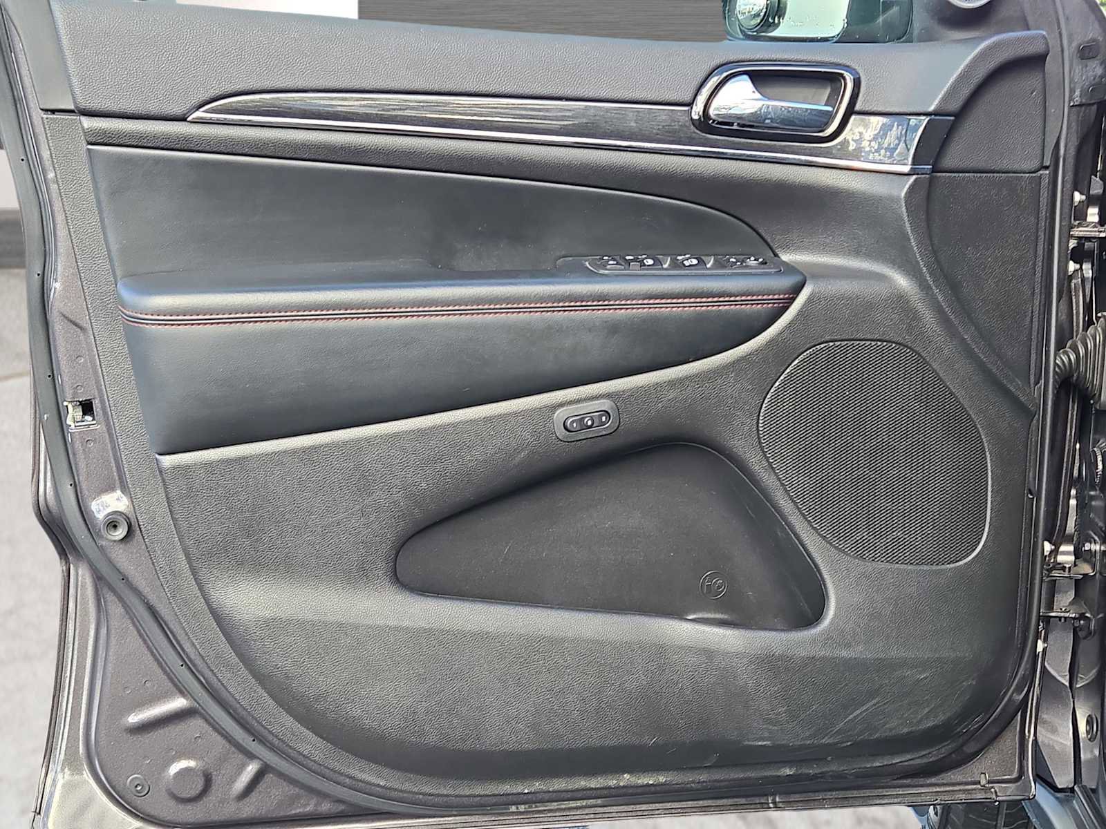 Used 2021 Jeep Grand Cherokee Trailhawk w/ Premium Lighting Group image 19