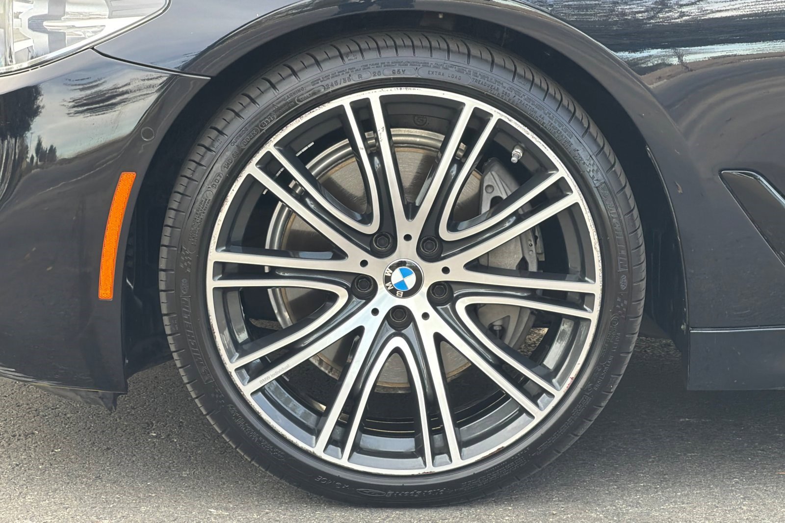 Used 2020 BMW 540i w/ M Sport Package image 38