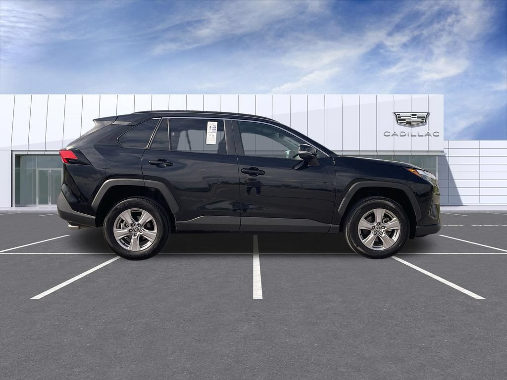 Used 2025 Toyota RAV4 XLE FWD image 9