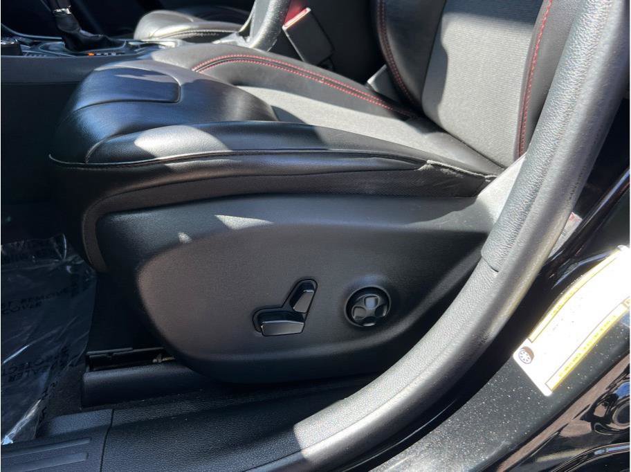 Used 2020 Jeep Cherokee Trailhawk w/ Cold Weather Group image 7