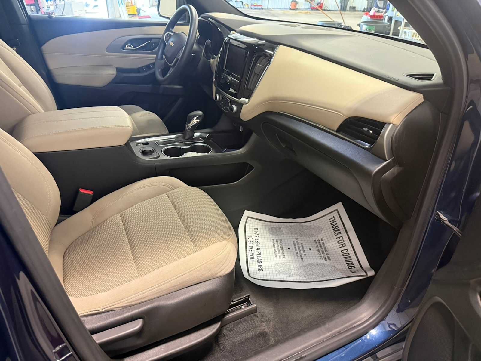 Used 2022 Chevrolet Traverse LS FWD image 28