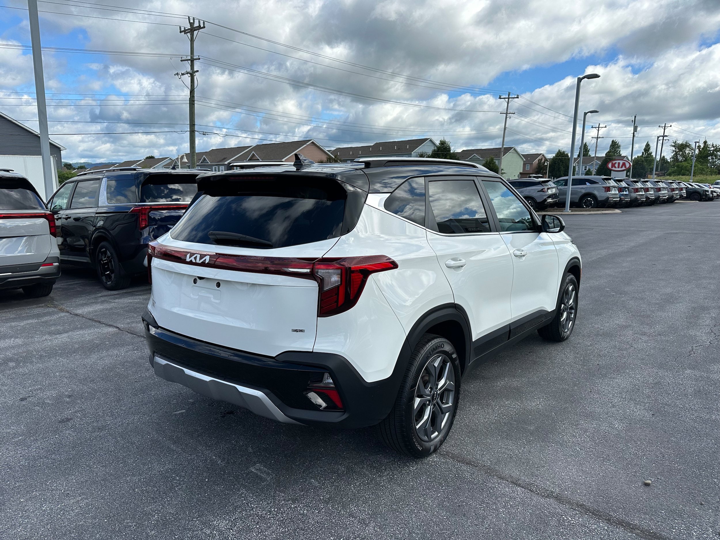 Used 2024 Kia Seltos S AWD/4WD image 5