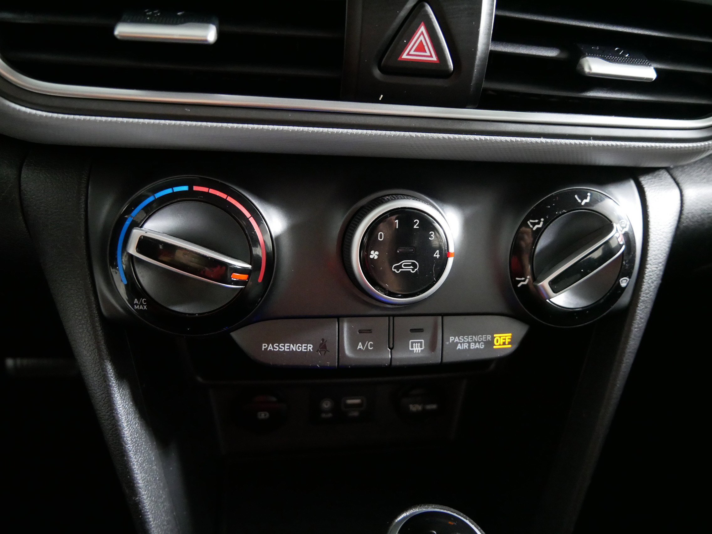 Used 2021 Hyundai Kona SE AWD/4WD image 23