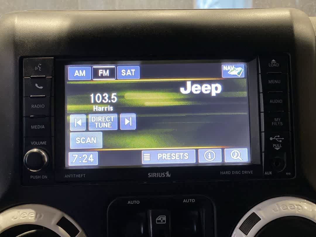 Used 2014 Jeep Wrangler Unlimited Sahara AWD/4WD image 18