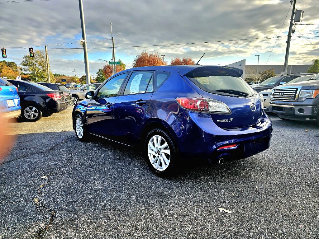 Used 2013 MAZDA MAZDA3 i Touring image 2