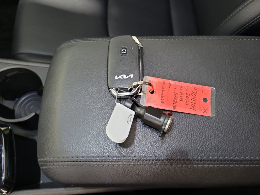 Used 2023 Kia Sportage EX w/ EX Premium Package AWD/4WD image 27