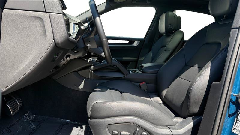 Used 2025 Porsche Cayenne S w/ Premium Package Plus AWD/4WD image 10