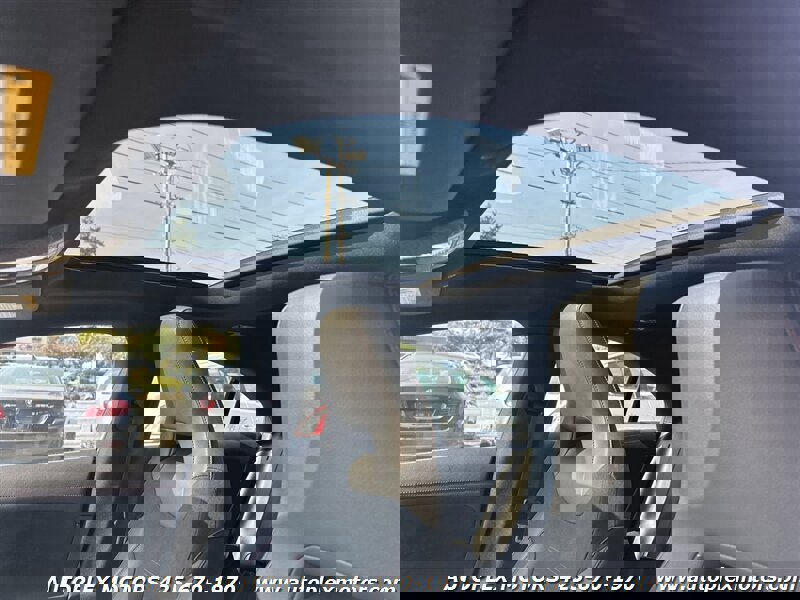 Used 2011 Nissan Rogue SV w/ Premium Pkg image 20