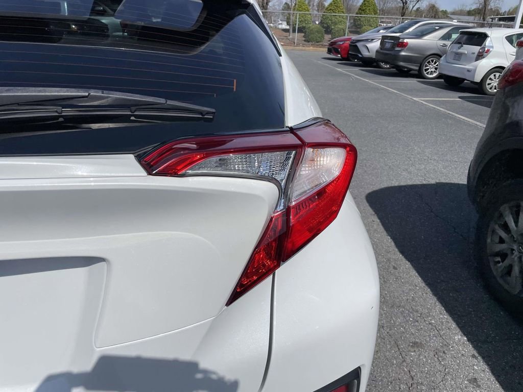 Used 2021 Toyota C-HR LE image 16