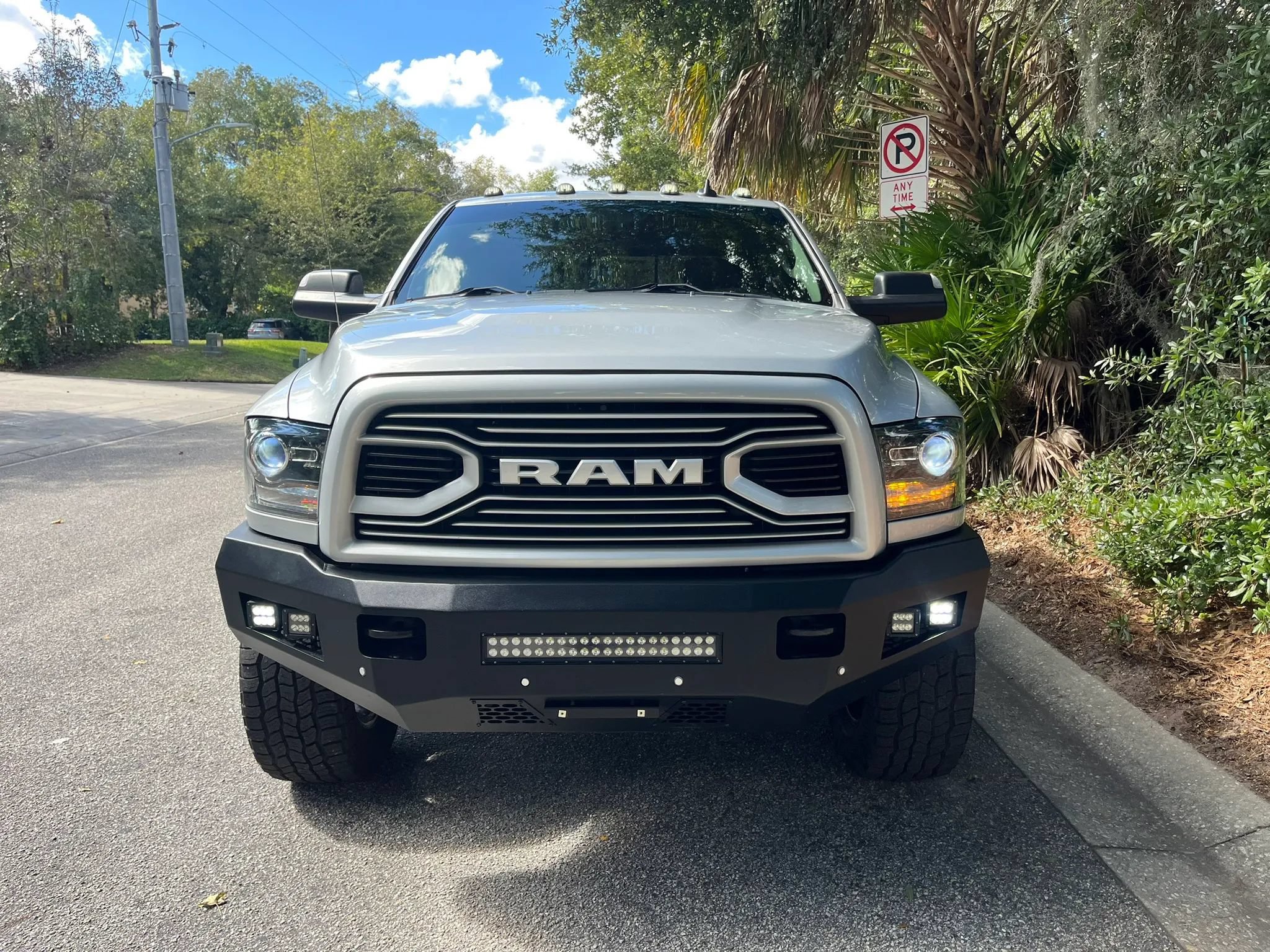 Used 2018 RAM 2500 Big Horn w/ Sport Appearance Group AWD/4WD image 12