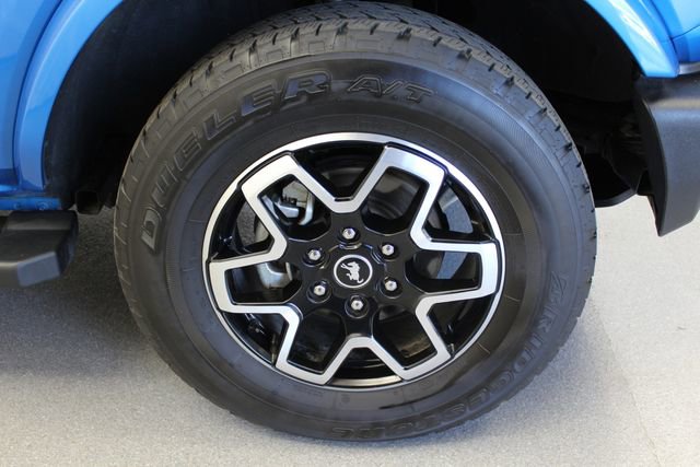Used 2024 Ford Bronco Outer Banks AWD/4WD image 4