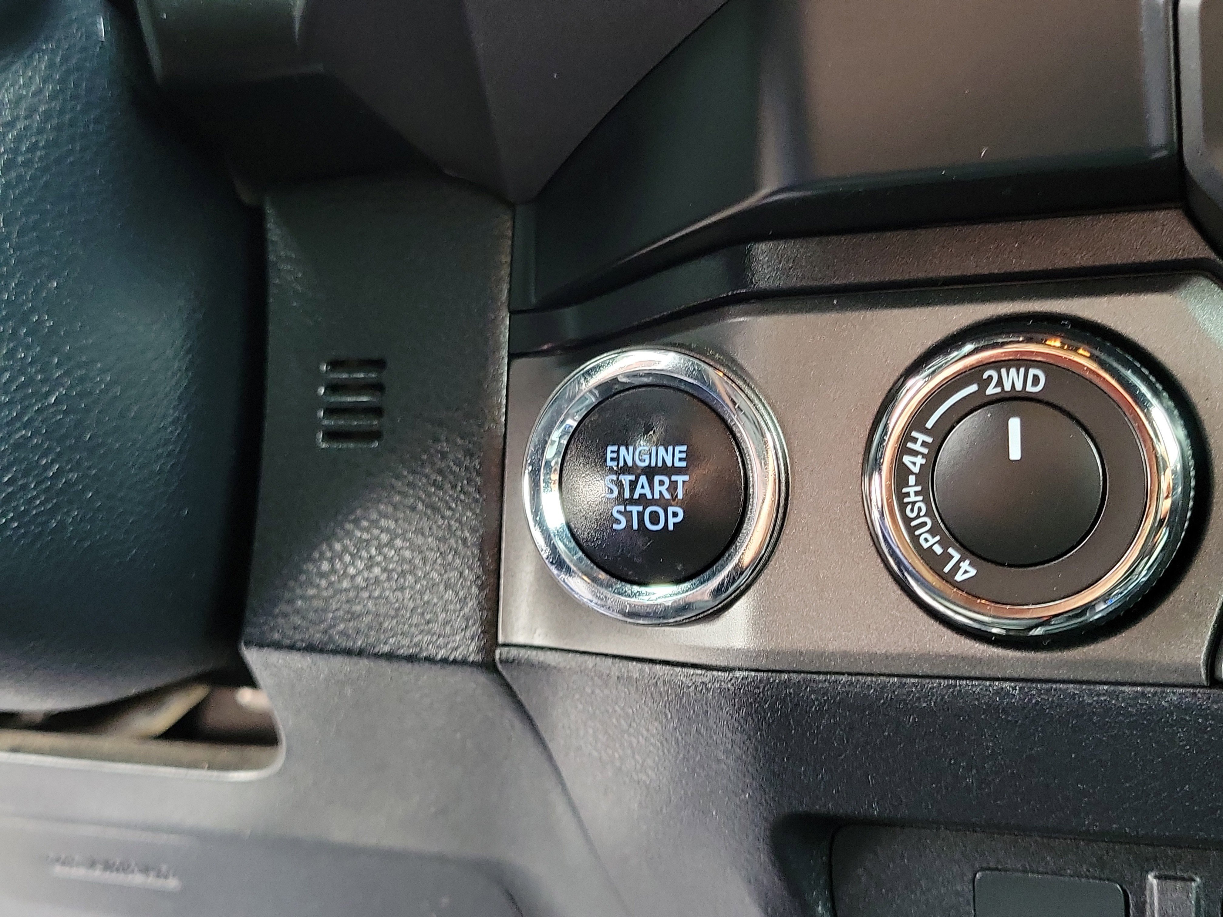 Used 2020 Toyota Tacoma TRD Sport image 28