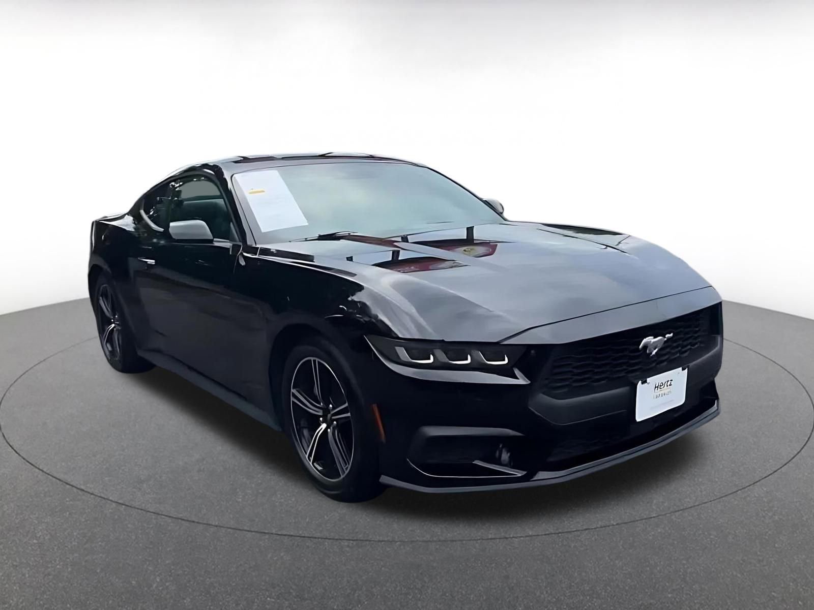 Used 2024 Ford Mustang Premium image 3