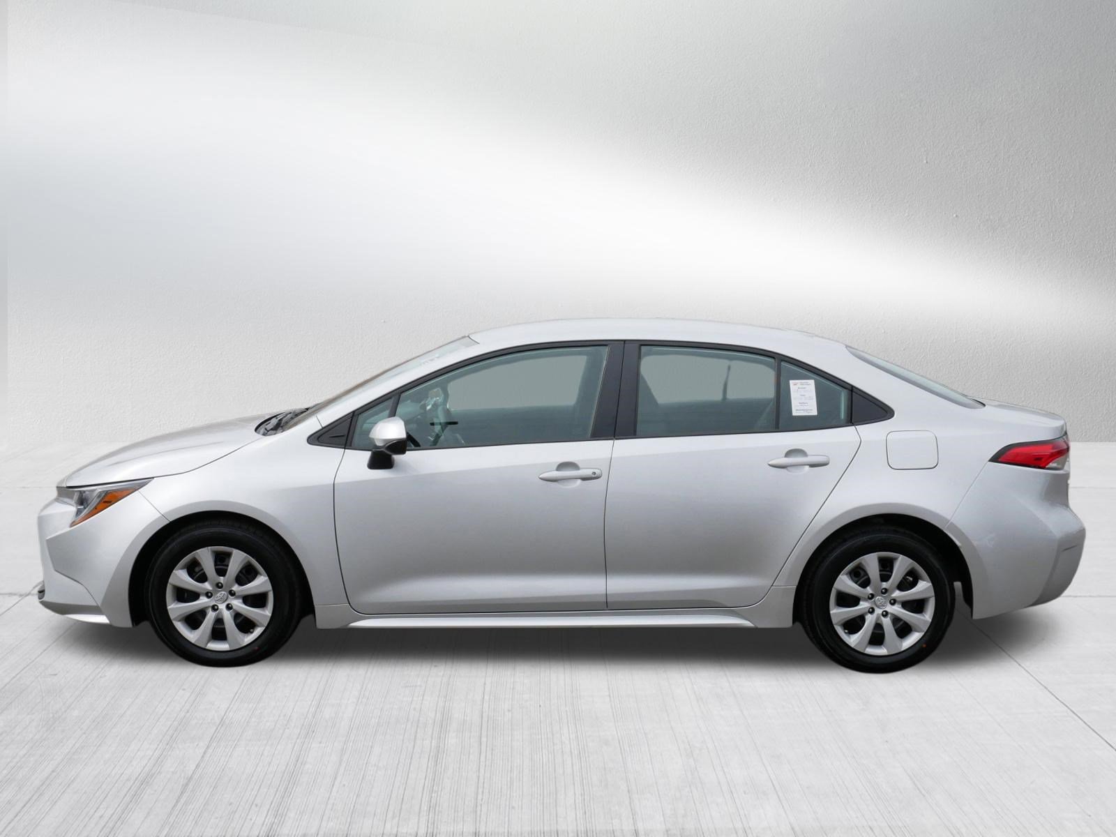 Used 2023 Toyota Corolla LE image 4