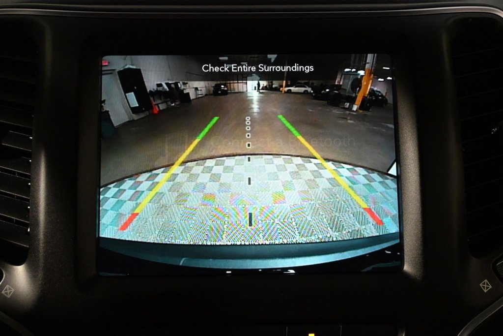 Used 2022 Jeep Cherokee Trailhawk w/ Sound & Nav Group image 29