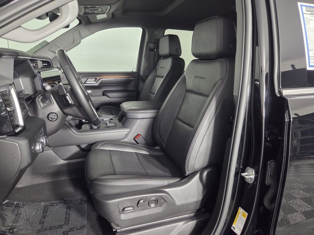 Used 2024 GMC Sierra 1500 Denali w/ Technology Package RWD image 11
