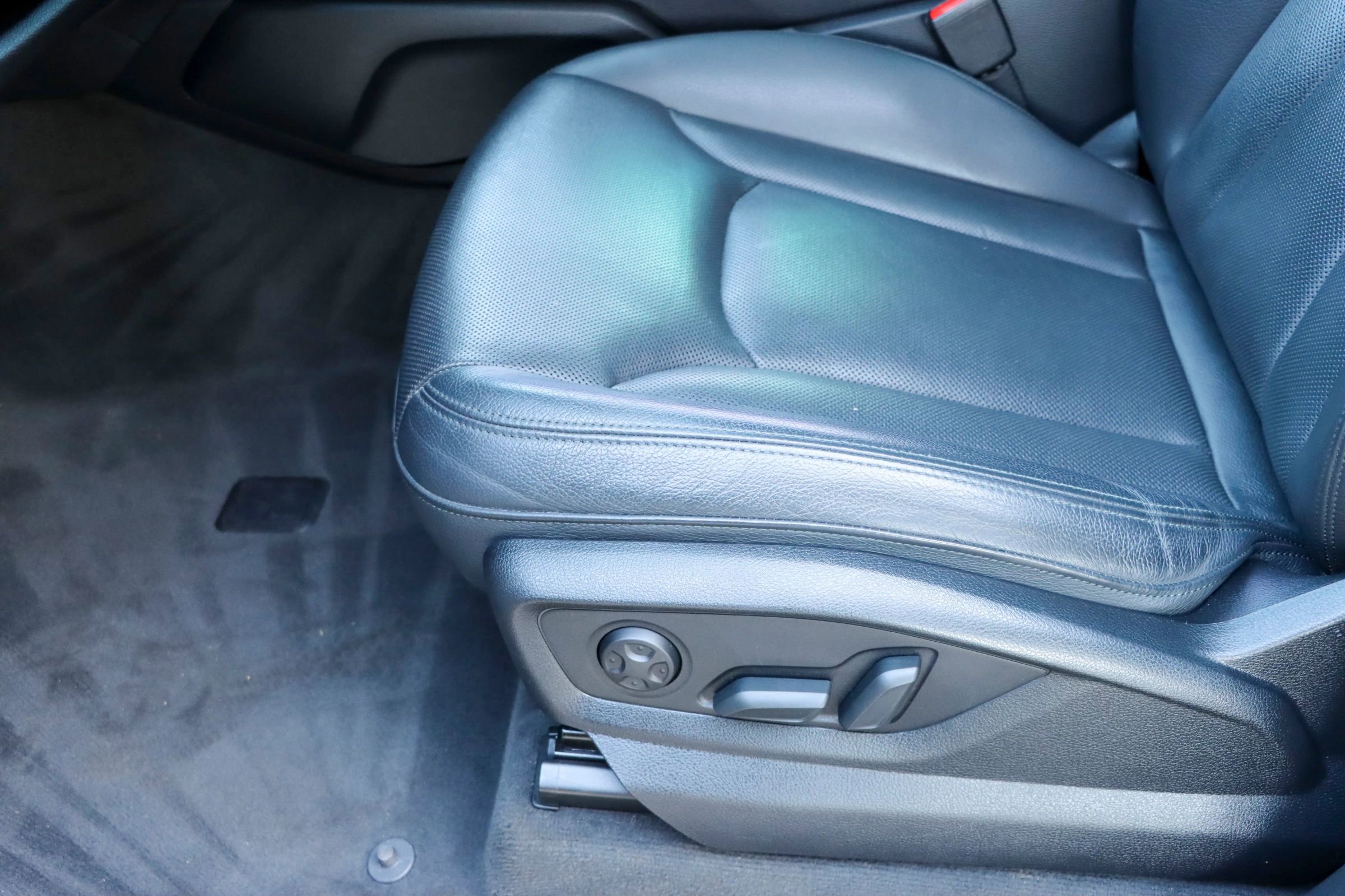 Used 2018 Audi Q7 3.0T Prestige w/ Prestige Package image 16