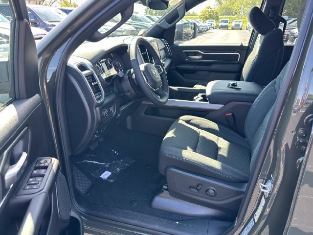 New 2027 RAM 1500 4x4 Crew Cab image 9