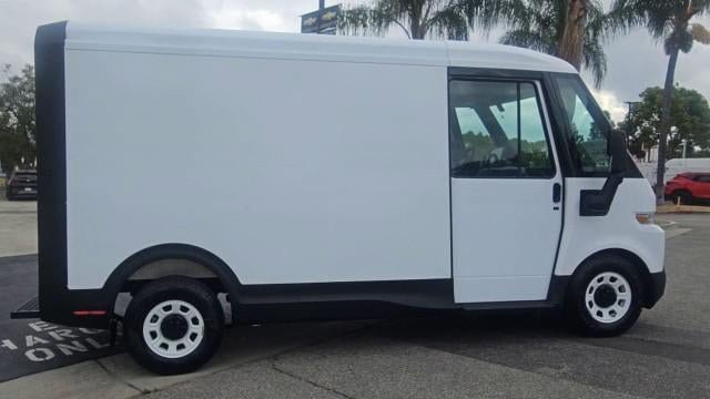 New 2025 Chevrolet Brightdrop 400 w/ Power Door Package AWD/4WD image 9