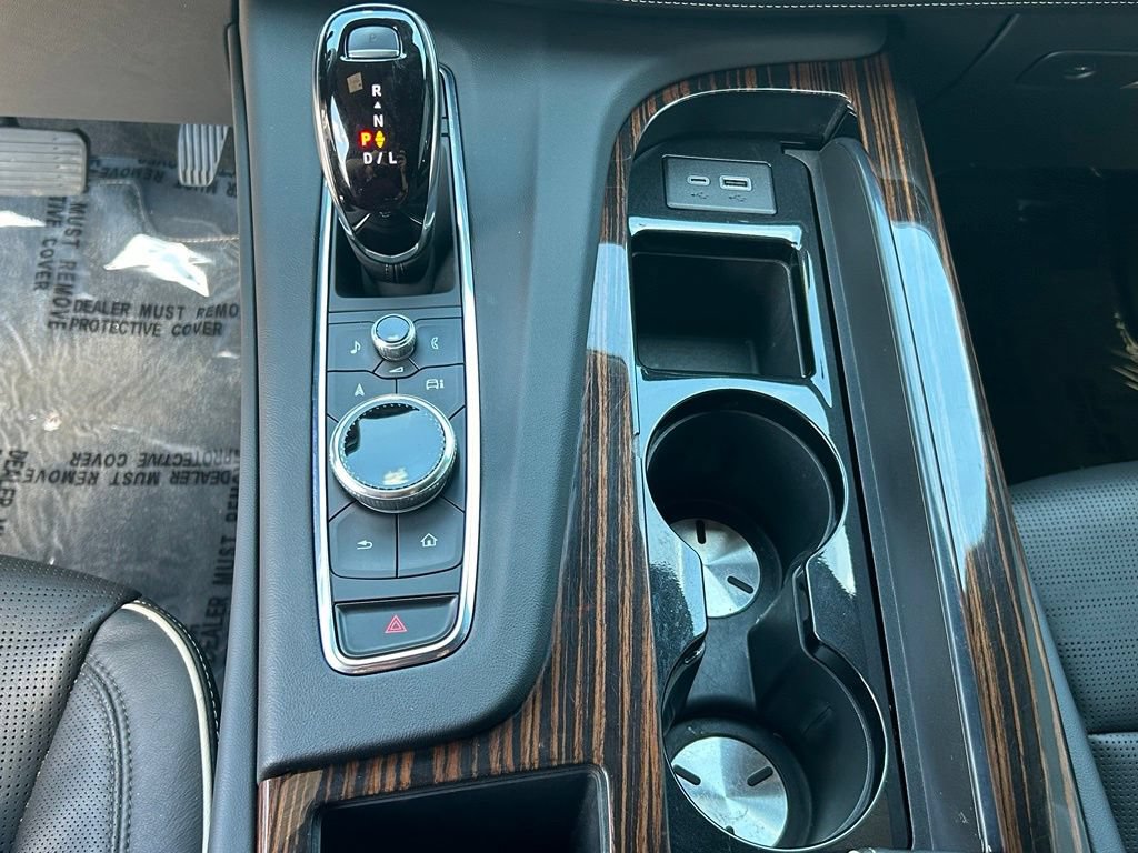 Used 2024 Cadillac Escalade ESV Premium Luxury w/ Performance Package AWD/4WD image 38