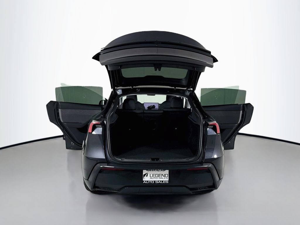 Used 2026 Tesla Model Y 2WD image 30
