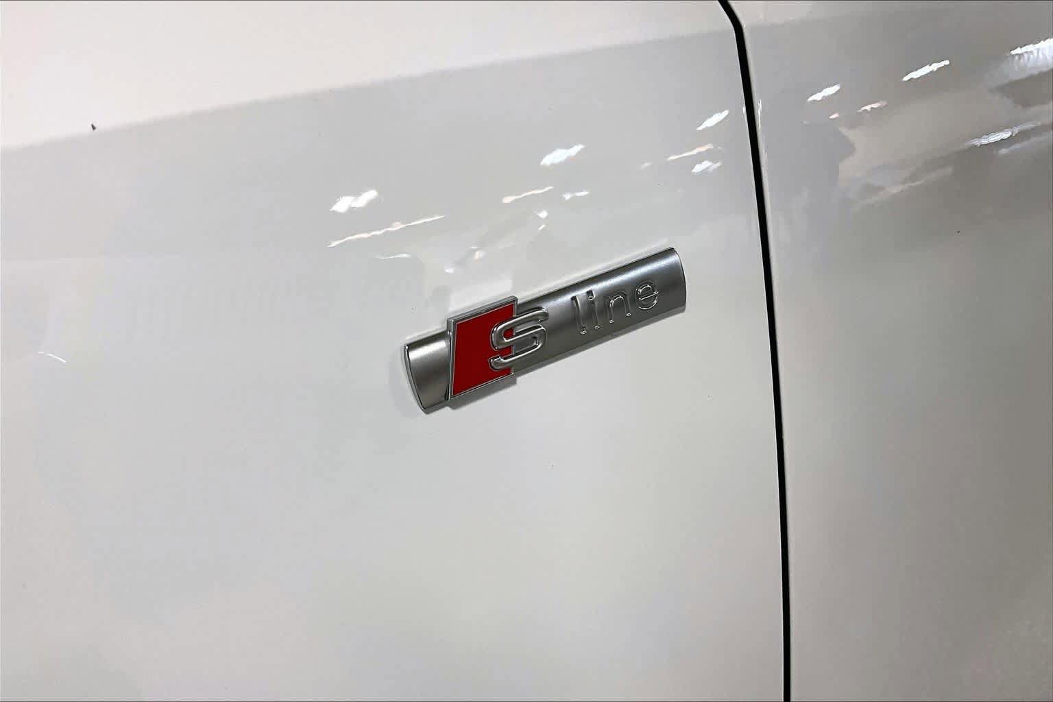 Used 2021 Audi Q3 2.0T Premium w/ Convenience Package image 15