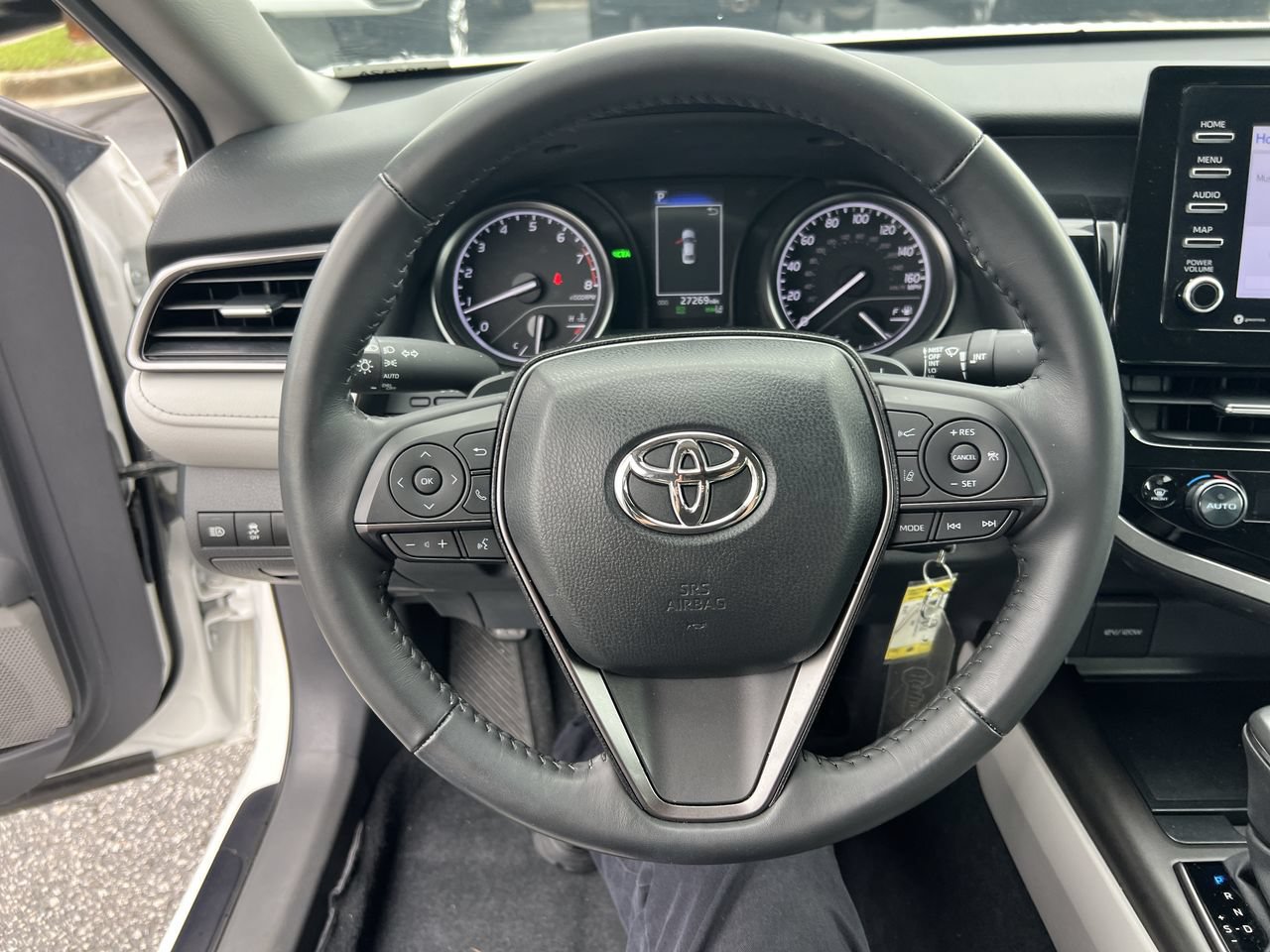 Used 2024 Toyota Camry SE FWD image 18