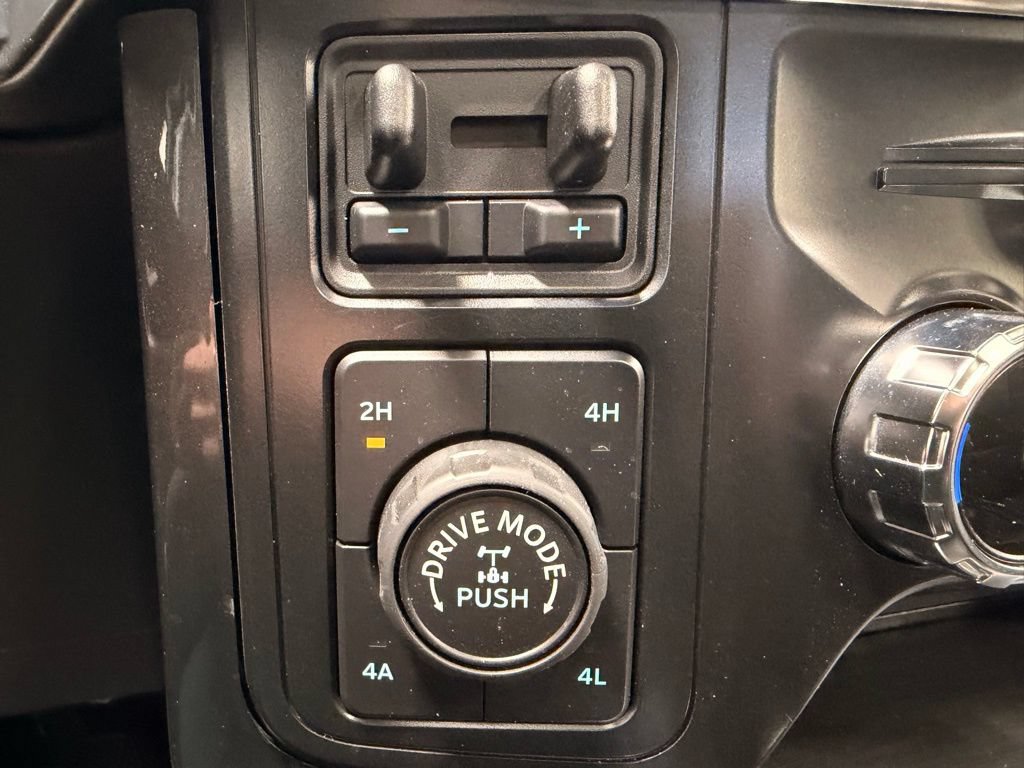 Used 2022 Ford F150 Lariat w/ Equipment Group 502A High AWD/4WD image 40