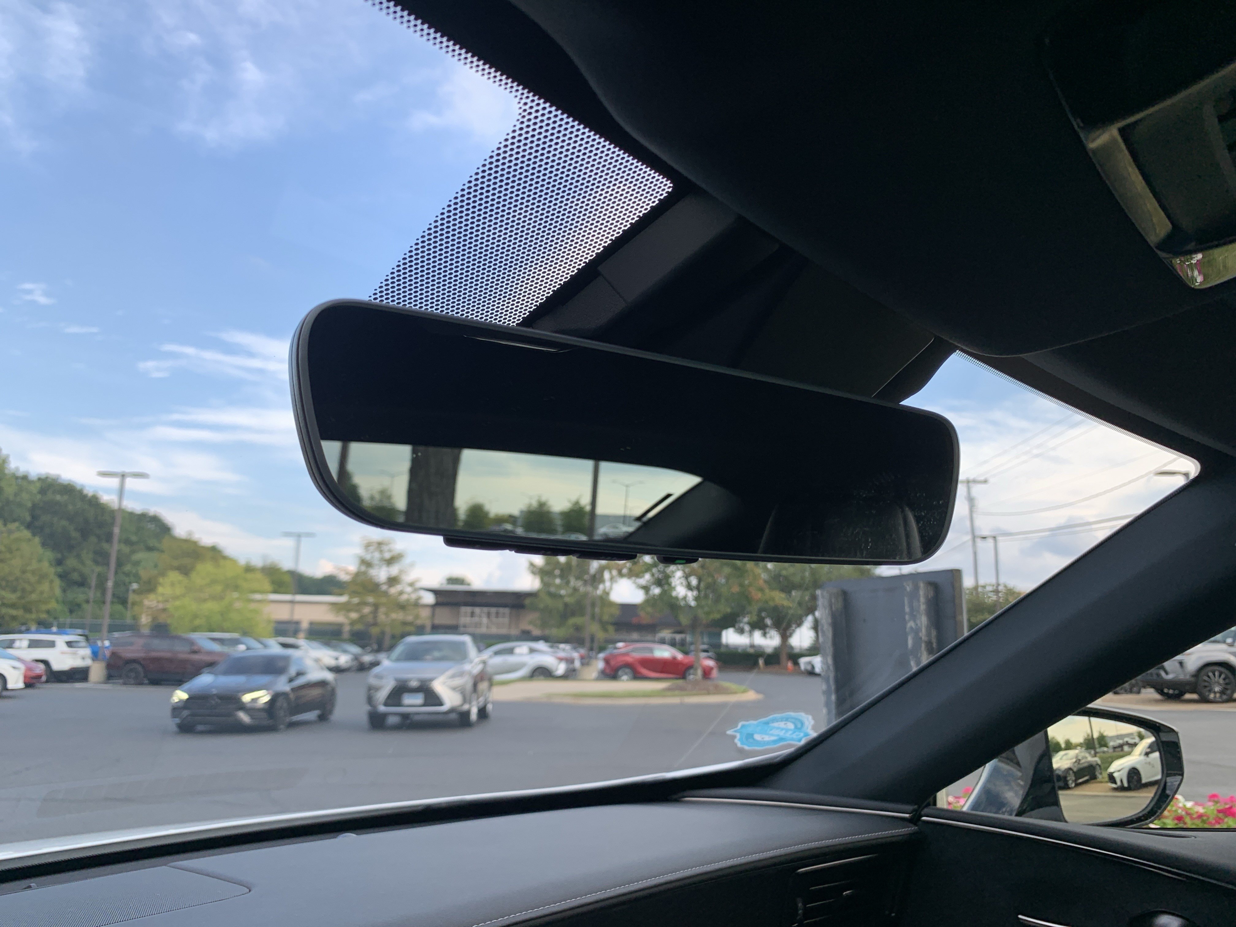 Used 2018 Lexus LC 500 Coupe w/ Sport Package RWD image 27